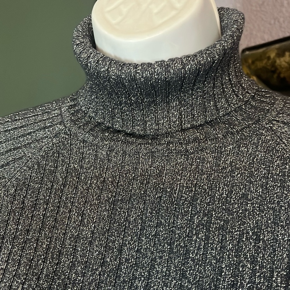 EUC INC StunningGlittering Grey Turtleneck Sweater Sz M - Picture 3 of 10